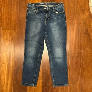 Women’s Old Navy size 10 Rock-Star Capris